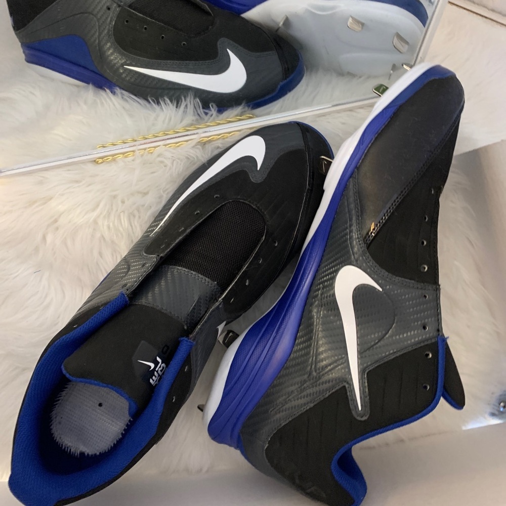 NWOT NEW NIKE AIR MAX MVP ELITE CLEATS